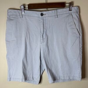 Izod Light Grey Flat Front Men's Shorts - 34” - 9.5” inseam